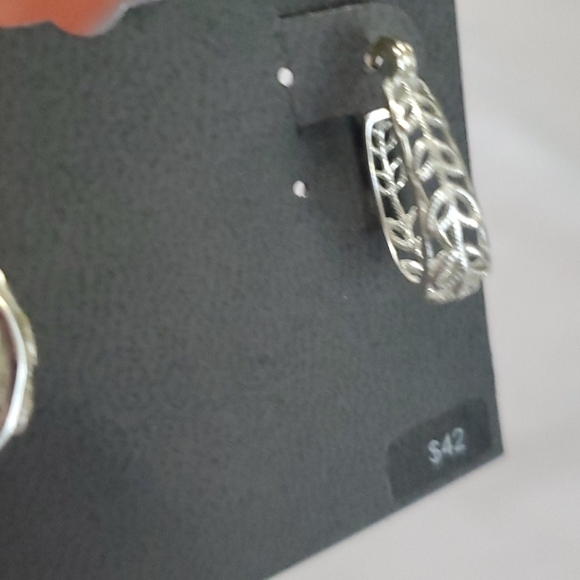 New Jcpenney 925 Sterling Silver Hoops Earrings - Picture 5 of 8